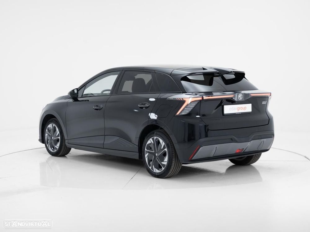MG MG4 64 kWh Luxury - 5
