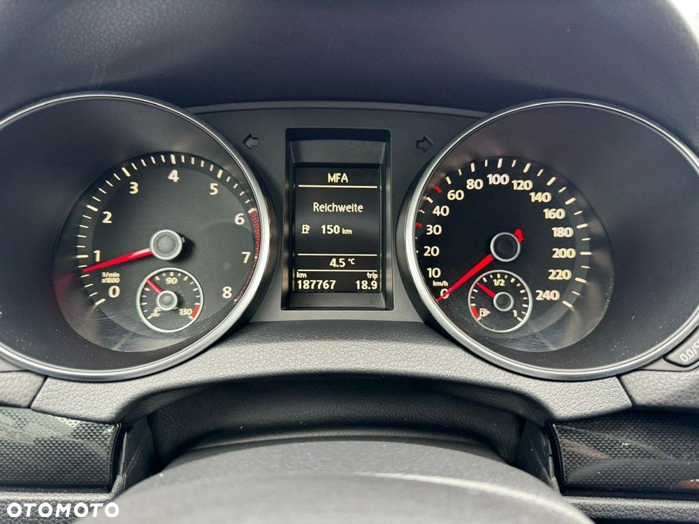 Volkswagen Golf 1.6 Comfortline - 11