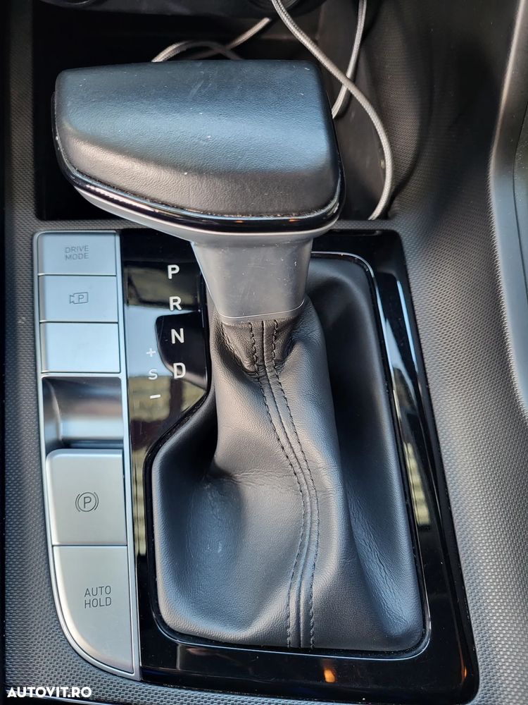 Hyundai Elantra 1.6 l 123 CP CVT Highway - 13