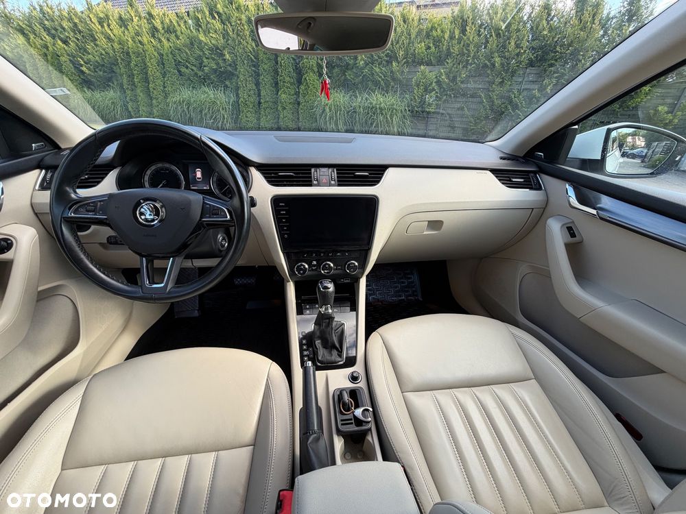 Skoda Octavia 1.6 TDI Drive DSG - 10