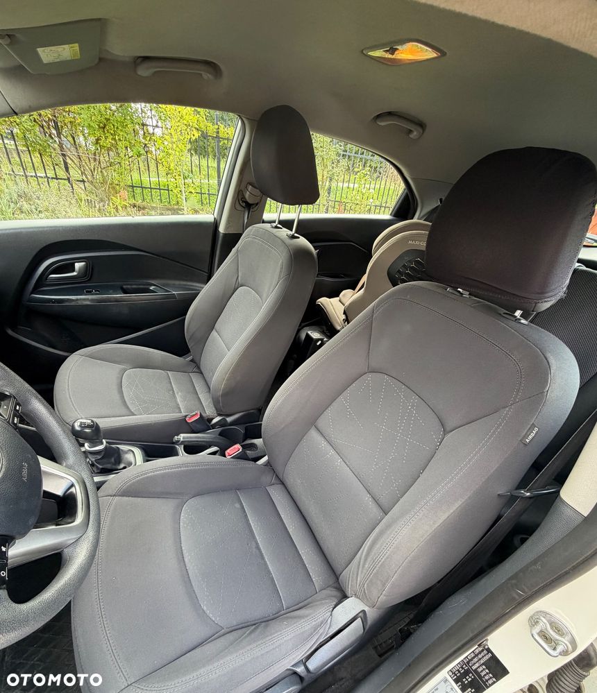 Kia Rio 1.1 crdi M - 8