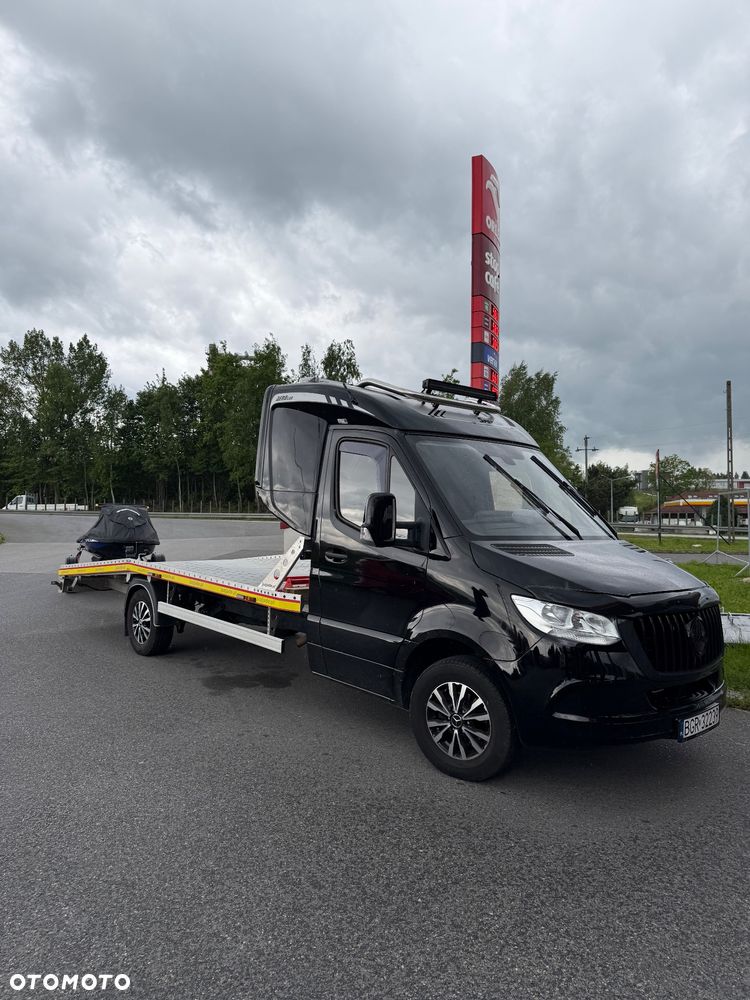 Mercedes-Benz Sprinter - 13