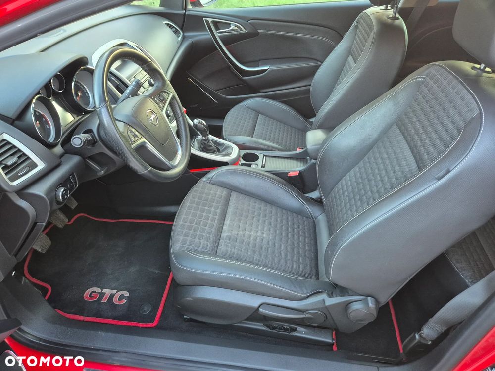 Opel Astra 1.6 T Cosmo - 20