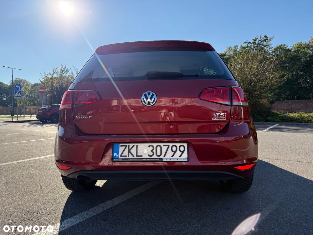 Volkswagen Golf - 6