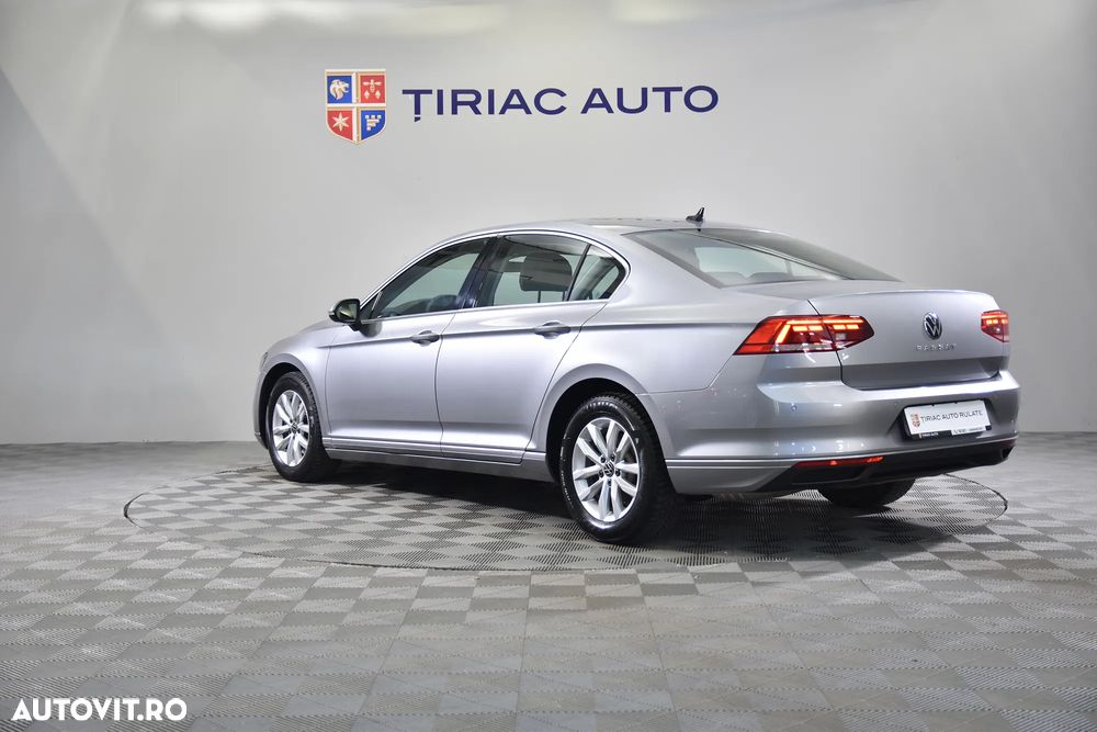 Volkswagen Passat - 3