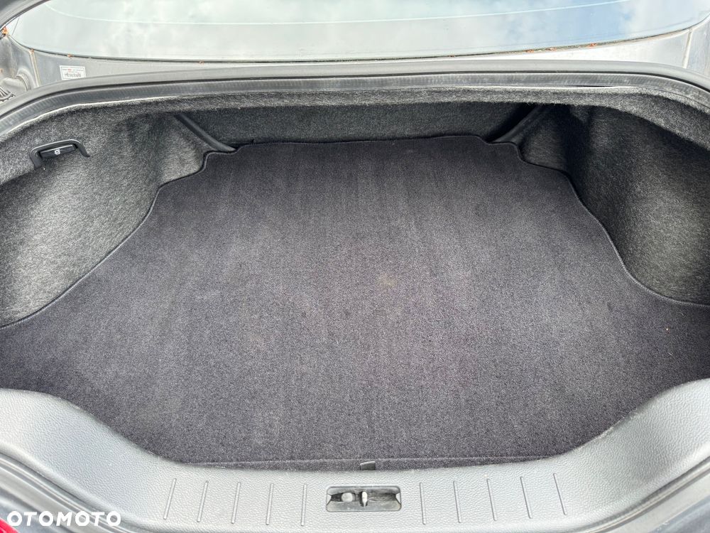 Infiniti G G37 - 14