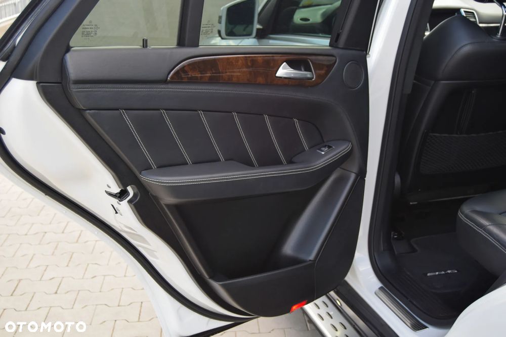 Mercedes-Benz ML 63 AMG 4Matic AMG SPEEDSHIFT 7G-TRONIC AMG Performance Package - 18