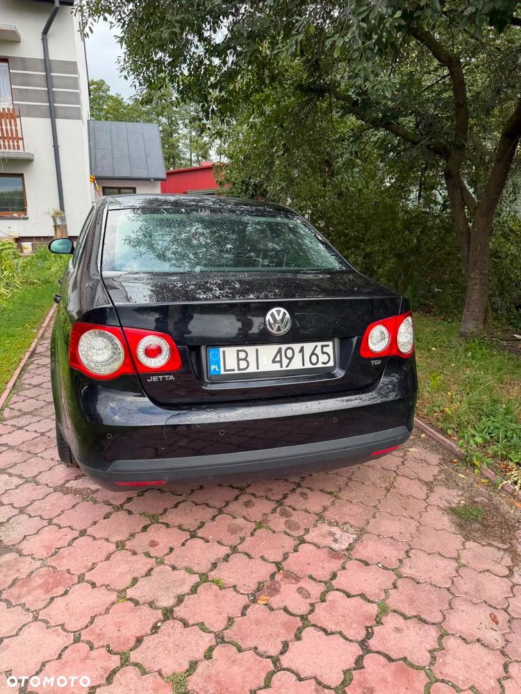 Volkswagen Jetta 1.6 TDI DPF Comfortline - 24