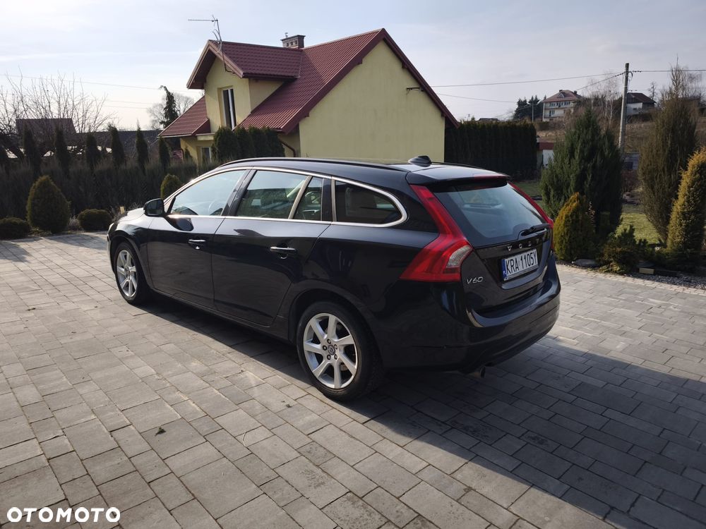 Volvo V60 D2 Geartronic Powershift Momentum - 8