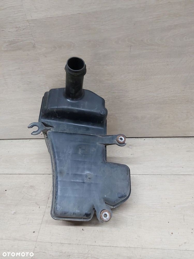 Toyota RAV4 I XA10 rezonator dolot powietrza 94-99r - 3