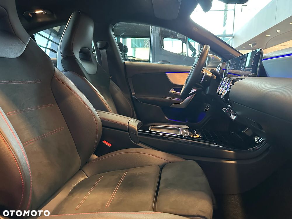Mercedes-Benz CLA 200 AMG Line 7G-DCT - 15
