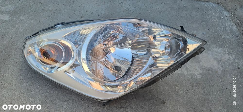 Lampa prawa przód przednia Suzuki Splash 2011r Europa 5d hatchback - 1