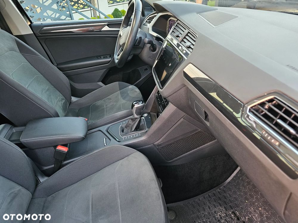 Volkswagen Tiguan 2.0 TDI SCR Elegance DSG - 20