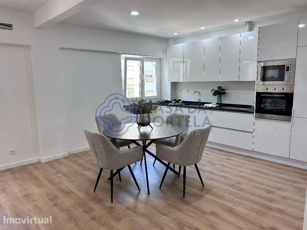 T3 Moderno Benfica | Open Space 40m2 | Suíte  | 3 WC | Home Staging - Grande imagem: 2/16