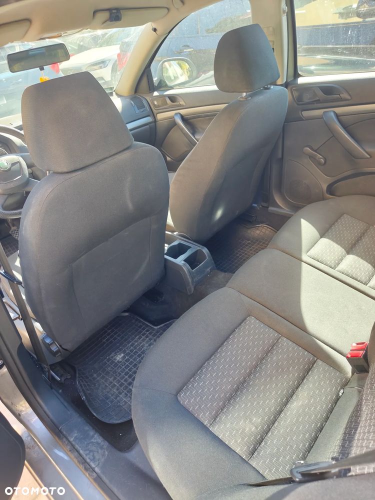 Skoda Octavia 1.6 - 9