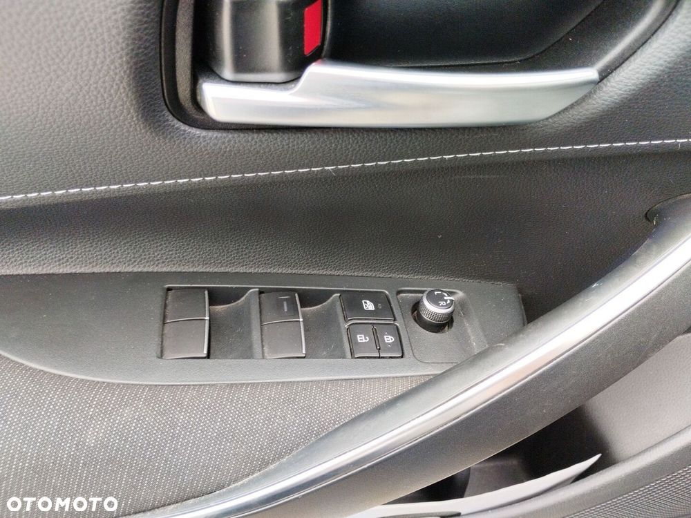 Toyota Corolla 1.8 Hybrid Comfort - 22
