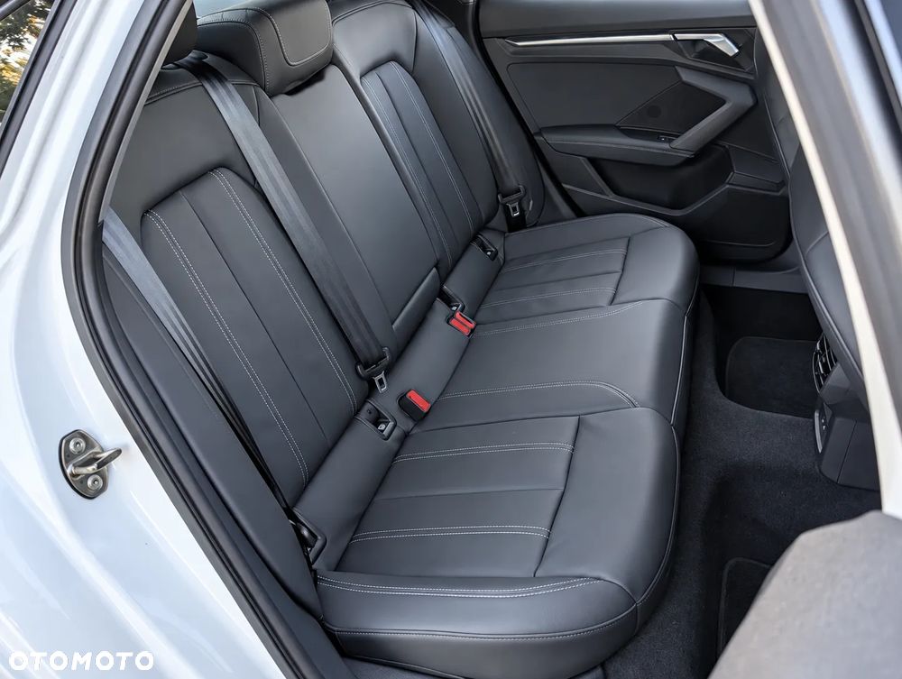 Audi A3 Limousine 40 TFSI quattro S tronic advanced - 23