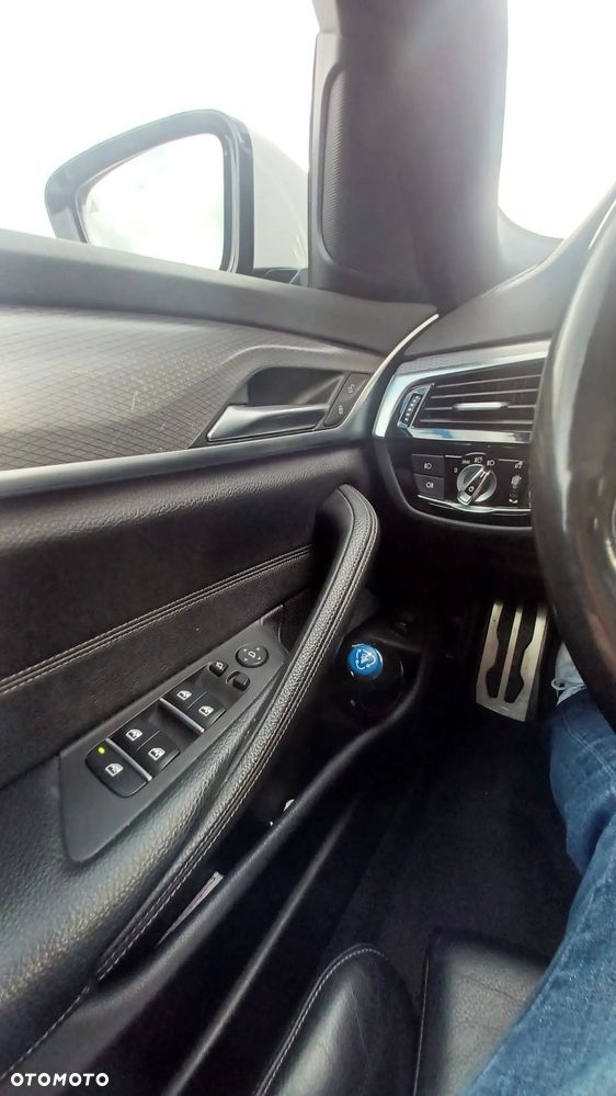 BMW Seria 5 530d xDrive M Sport sport - 23