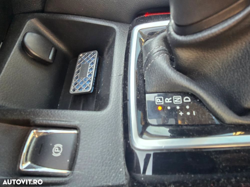 Nissan Qashqai 1.7 dCi Xtronic ALL-MODE 4x4i TEKNA+ - 28