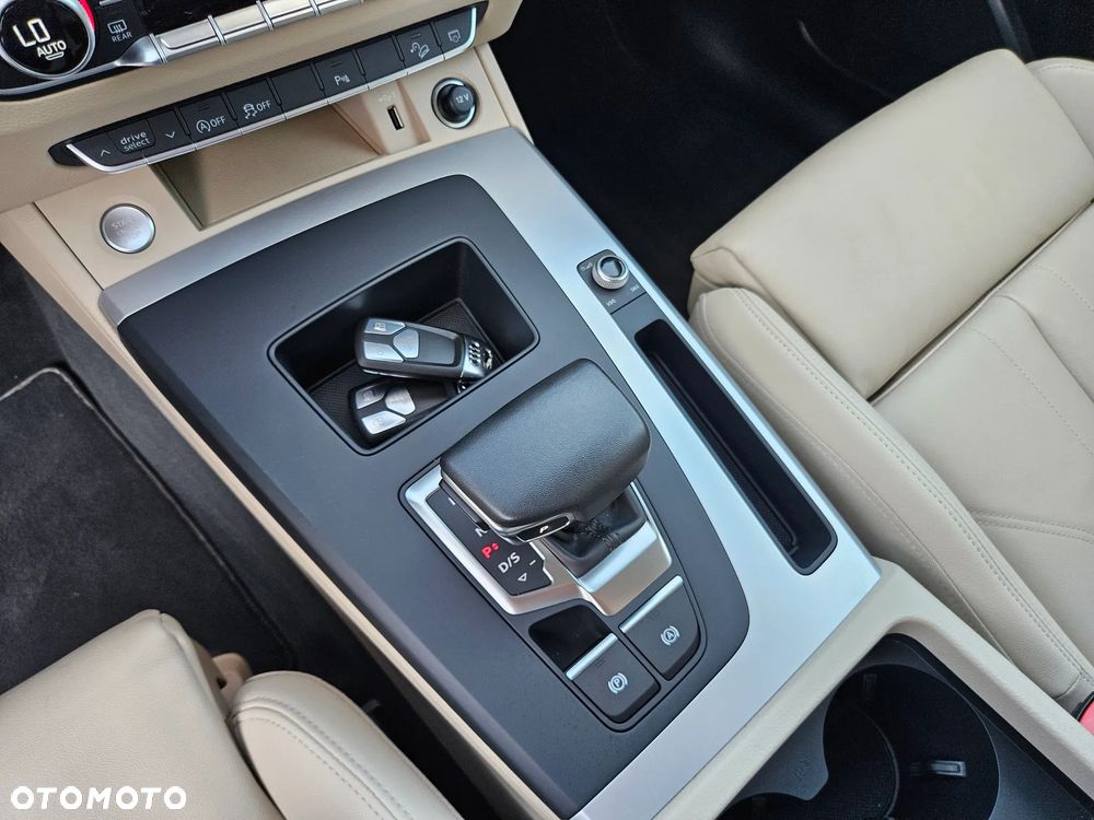 Audi Q5 40 TFSI quattro S tronic - 25