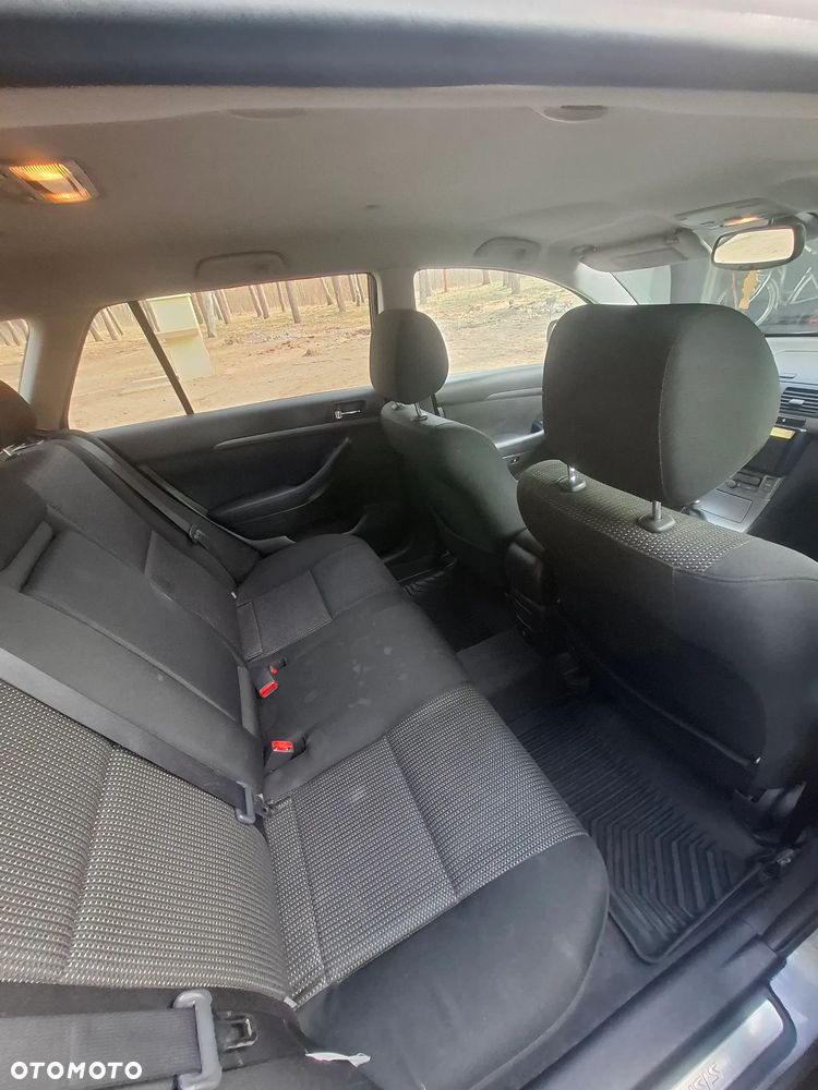 Toyota Avensis 2.2 D-4D Prestige - 21