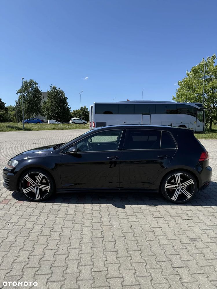 Volkswagen Golf 2.0 TSI GTI 35 DSG - 3