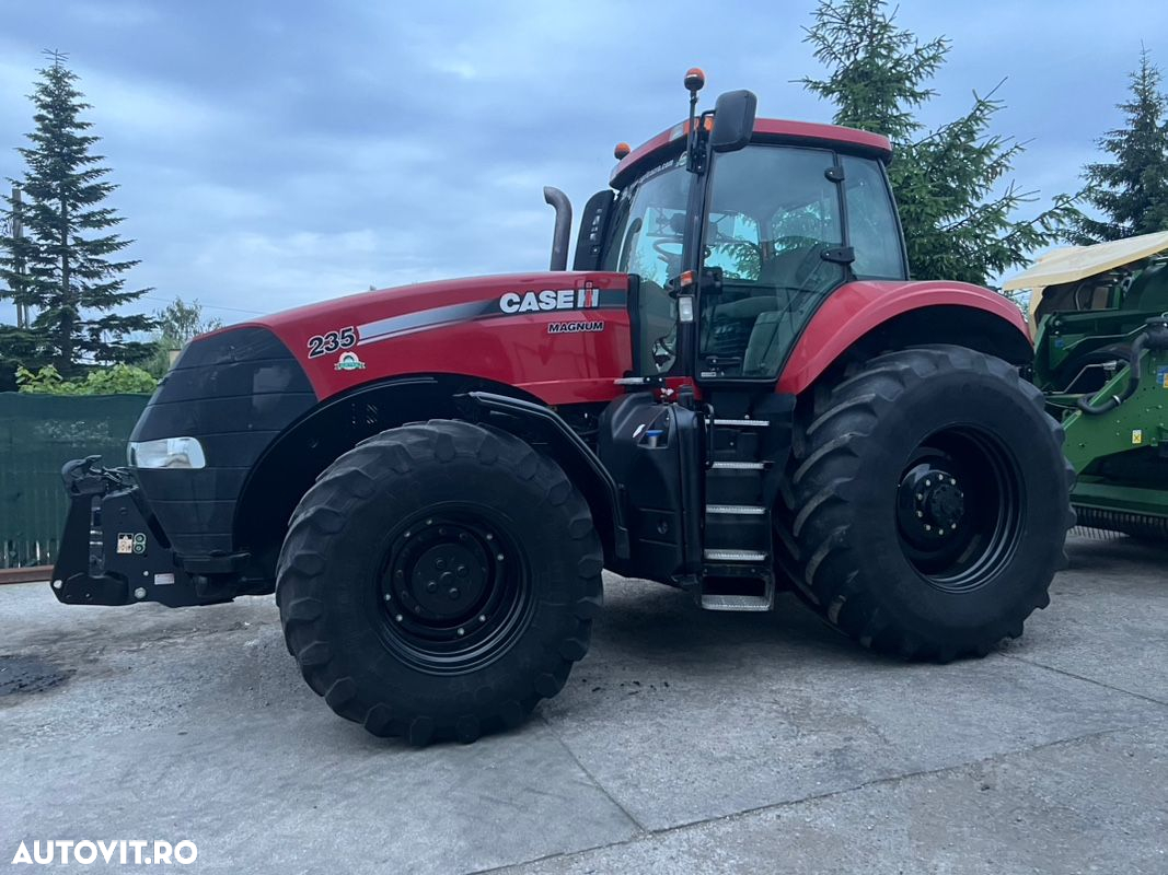 Case IH Magnum 235 - 2
