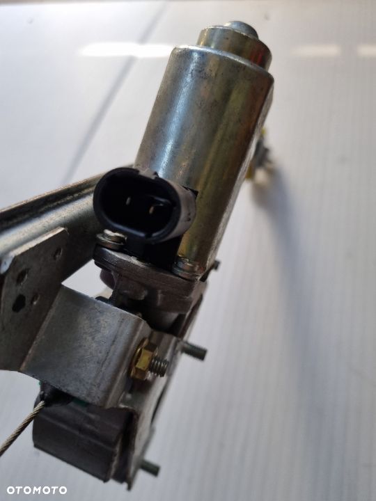 MECHANIZM SZYBY ELEKTRYCZNY LEWY TRAFIC VIVARO 01-14r. - 2