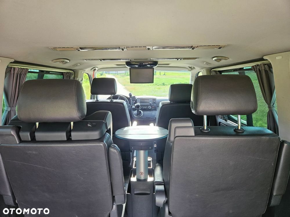 Volkswagen Multivan - 12
