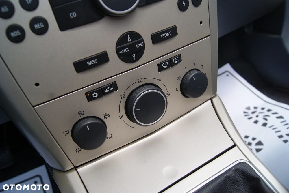 Opel Astra 1.9 CDTI Sport - 23