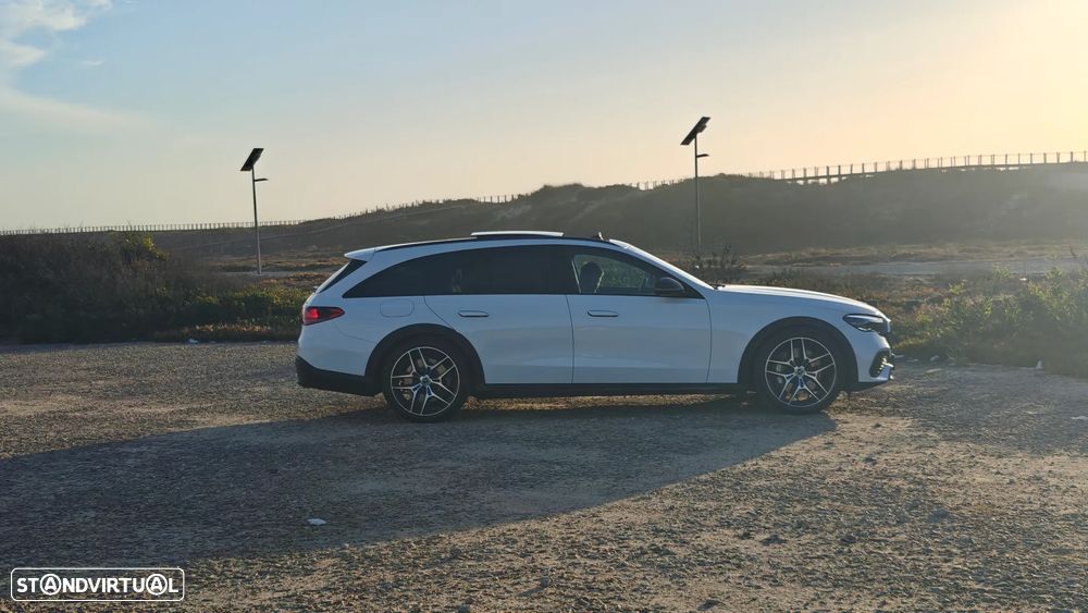 Mercedes-Benz E 300 de 4Matic All-Terrain - 48