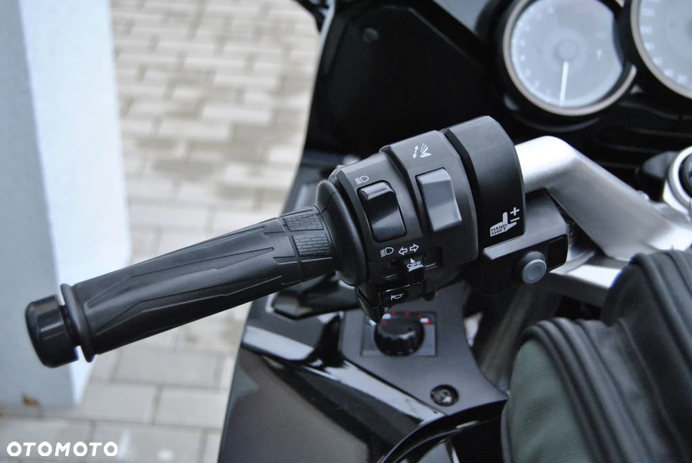 Yamaha FJR - 27
