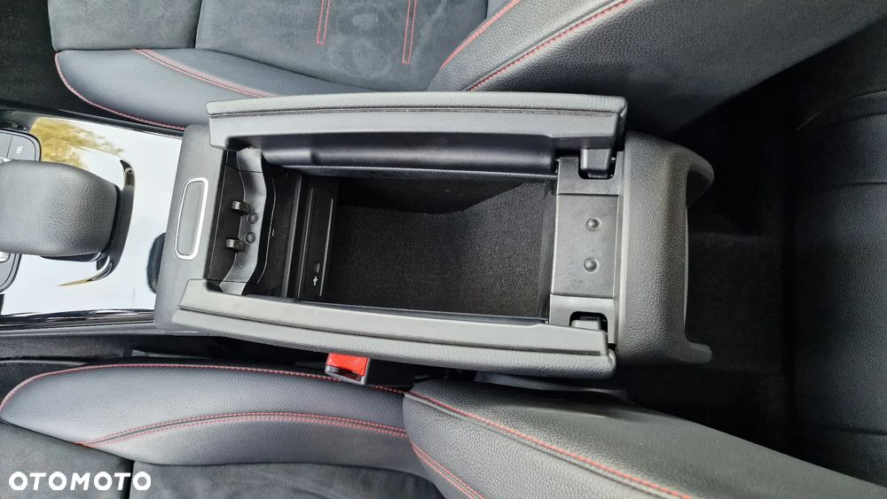 Mercedes-Benz CLA 200 d 8G-DCT AMG Line - 28