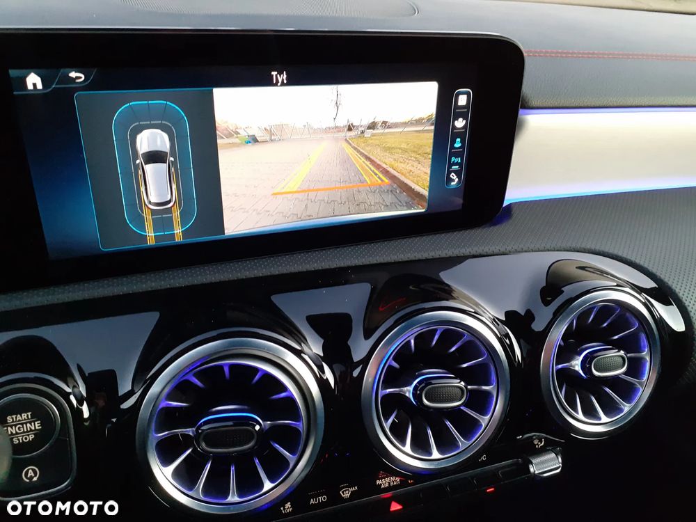 Mercedes-Benz CLA 200 AMG Line 7G-DCT - 33