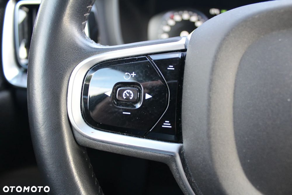 Volvo V60 Cross Country D4 AWD Geartronic Pro - 19