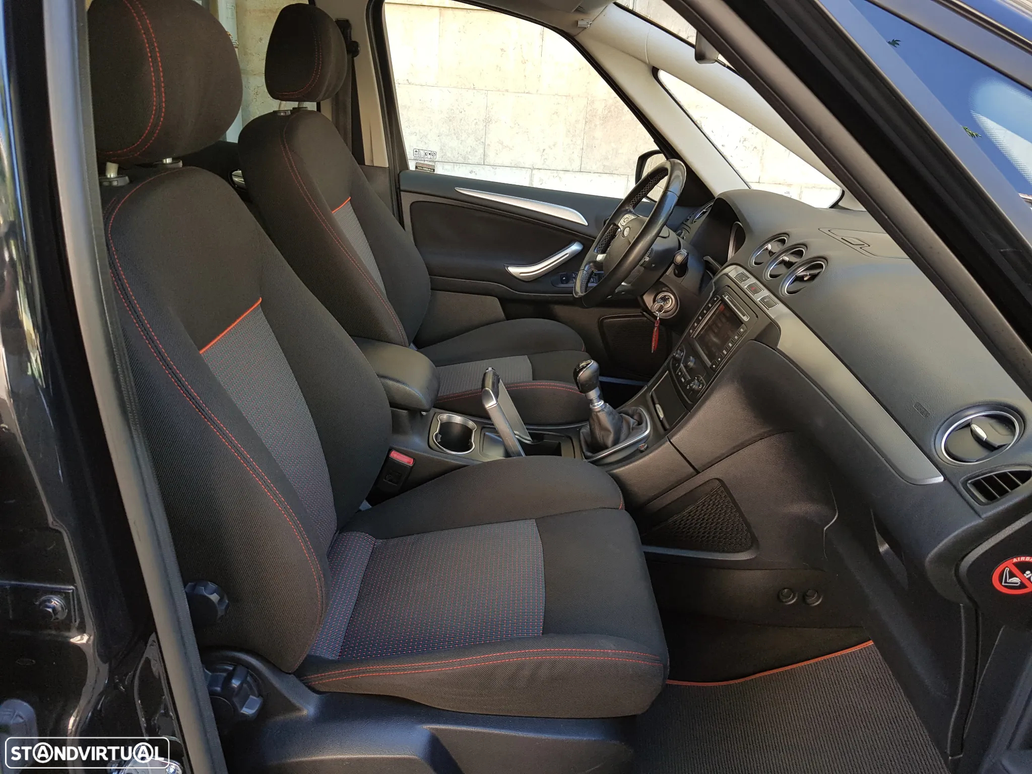 Ford S-Max 1.6 TDCi Titanium 7L - 35
