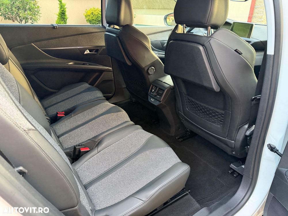 Peugeot 5008 - 12