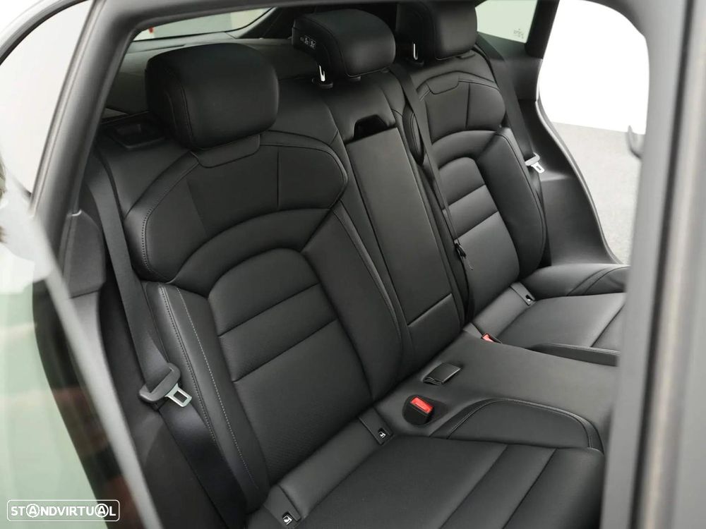 Porsche Taycan 4S Sport bateria Performance Plus — fotografia 37