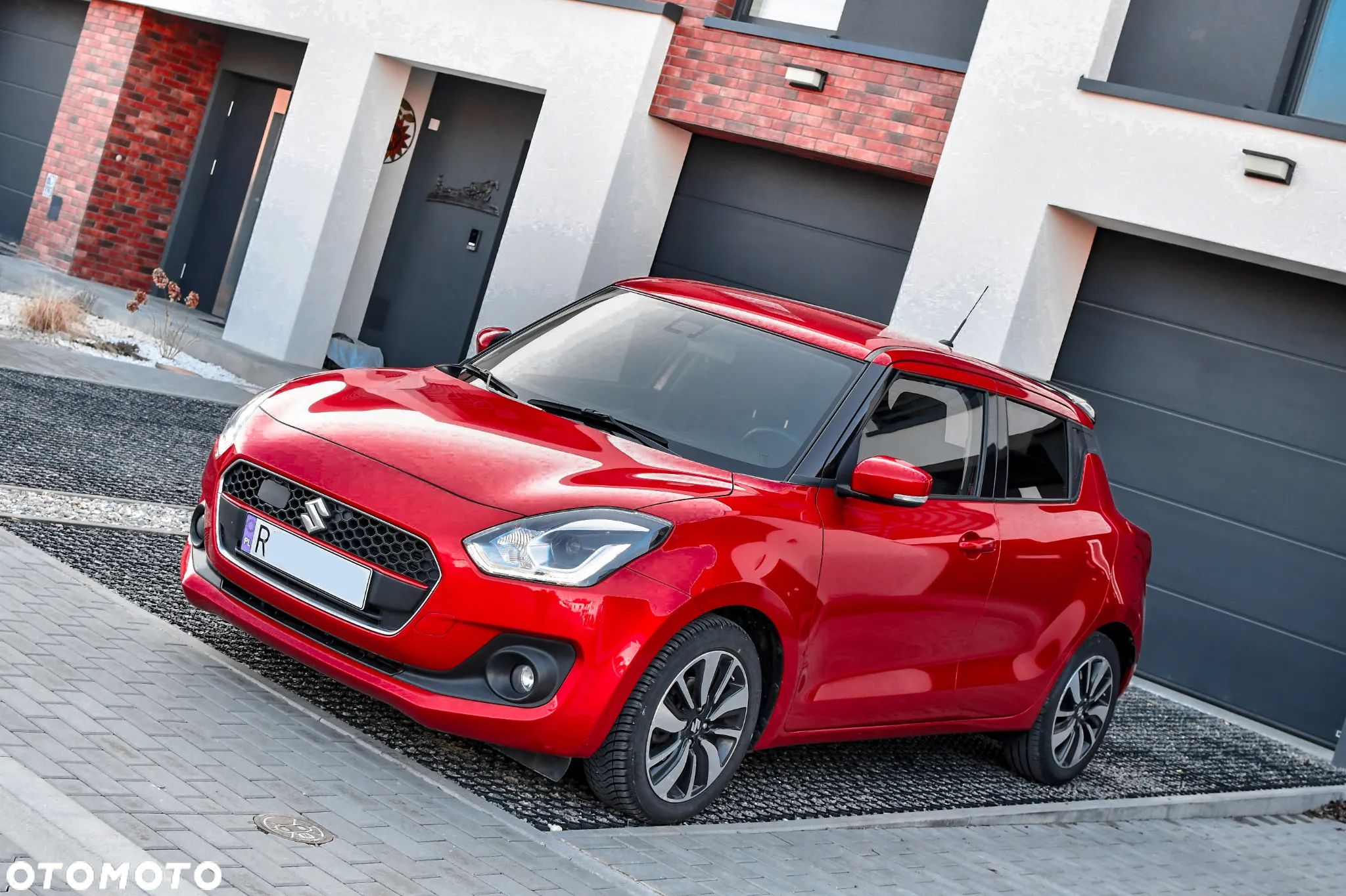 Suzuki Swift 1.0 T SVHS Elegance - 1
