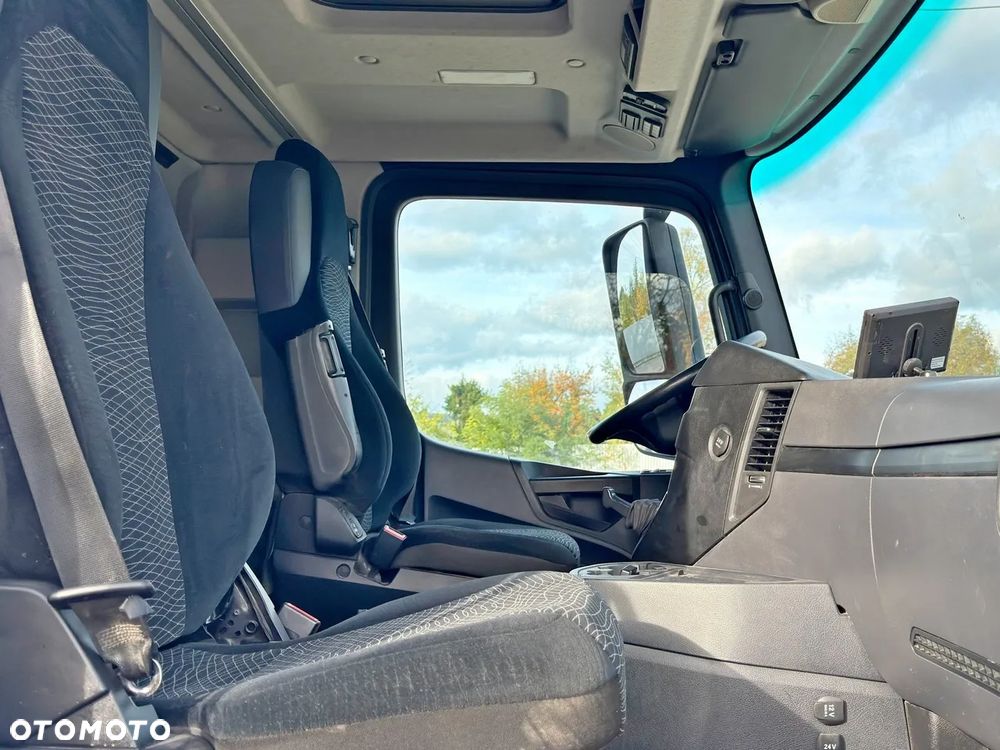 Mercedes-Benz ROCS 3743 * POMPA DO BETONU 25 m + PILOT * STAN BDB / 8x4 - 10