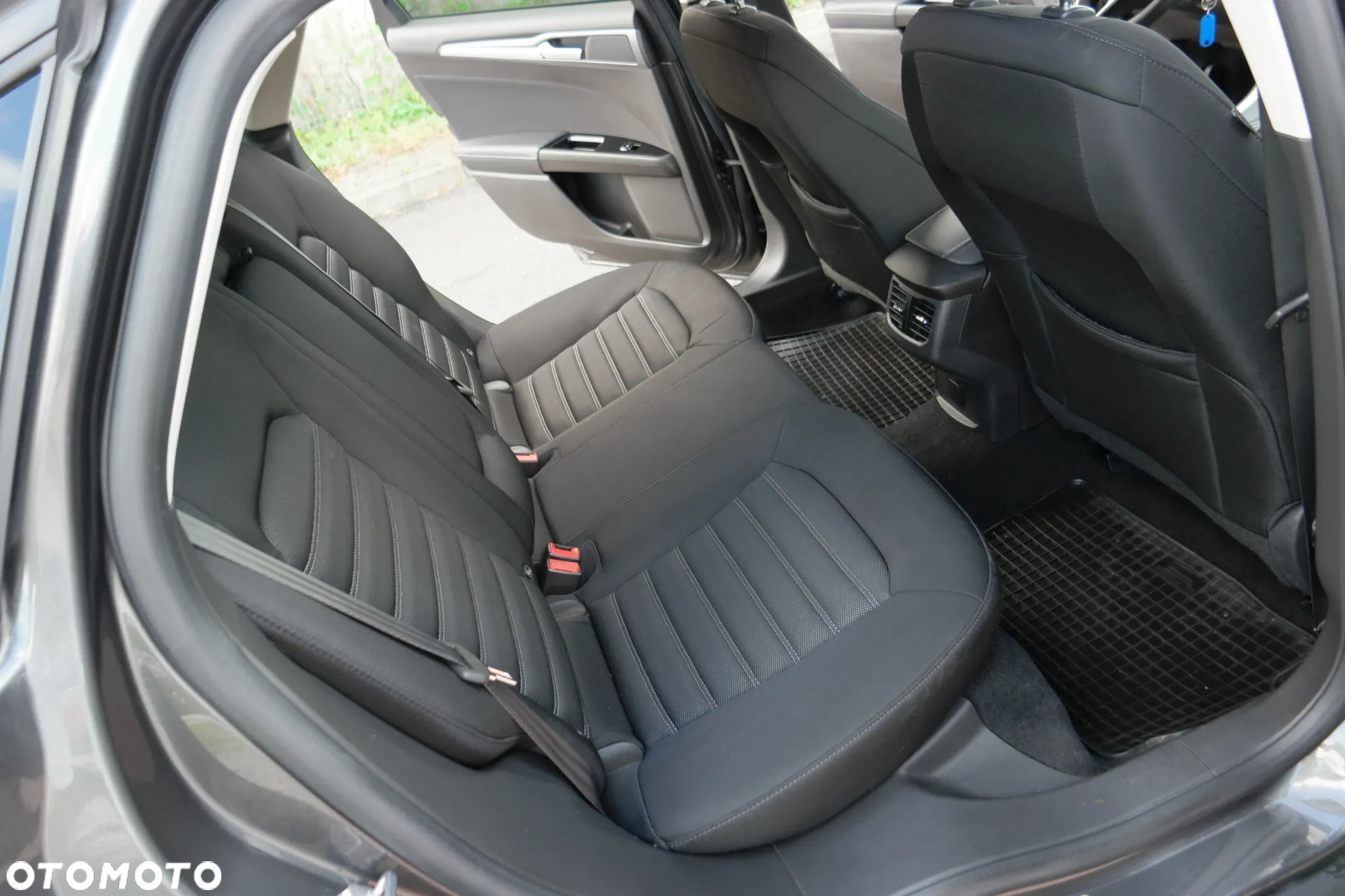 Ford Mondeo - 22