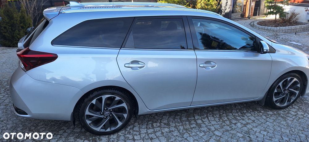 Toyota Auris 1.4 D-4D Premium Comfort - 6