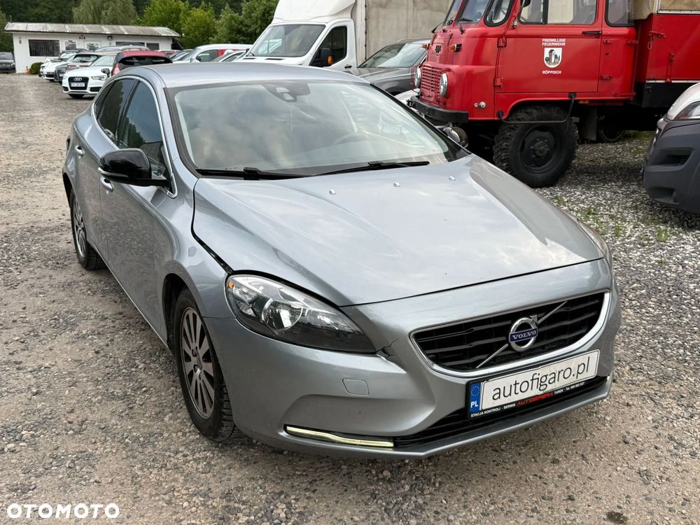 Volvo V40 D2 Momentum - 4