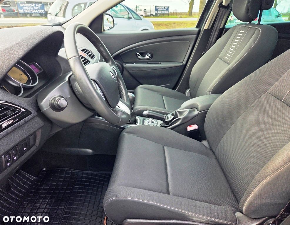 Renault Megane TCe 130 Expression - 23