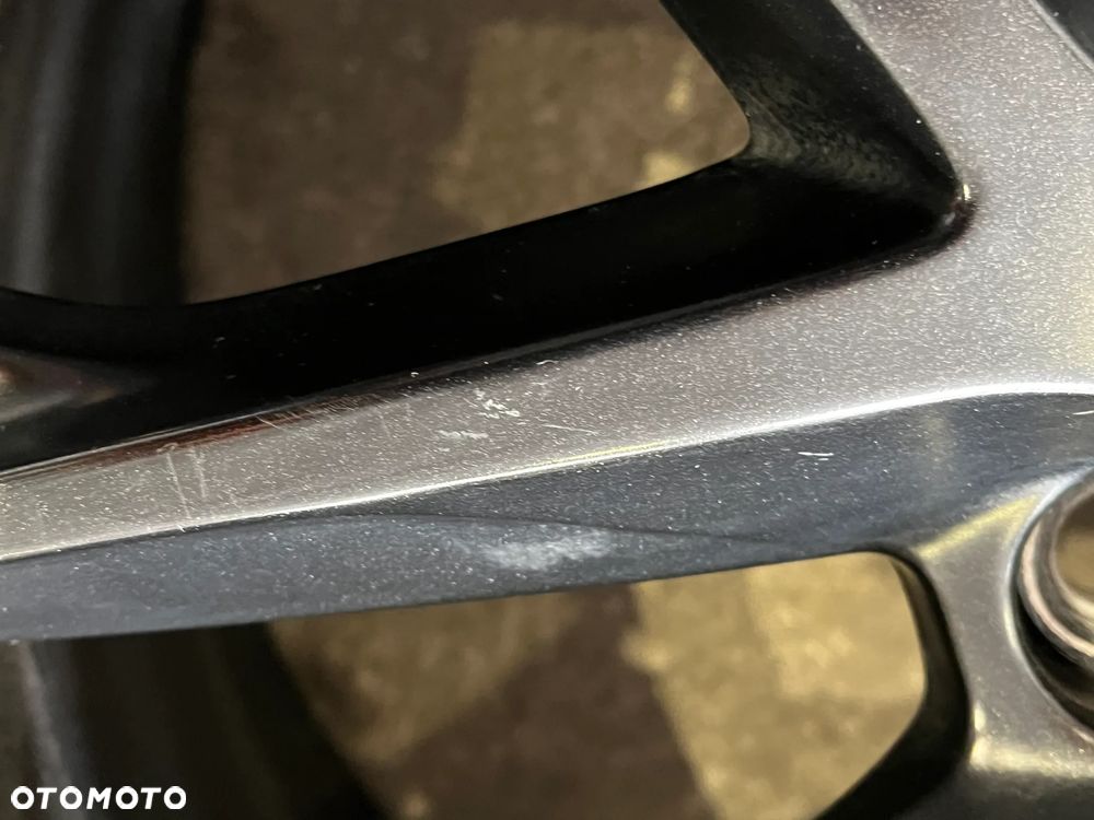 Felga Seat 7,5 x 18 ET 51 5F0601025AA 1szt. - 2