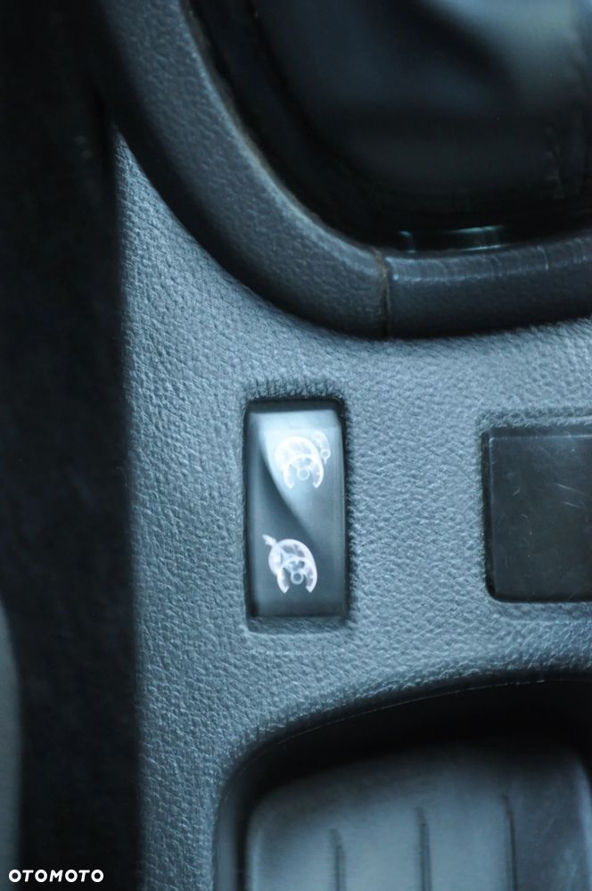 Renault Clio - 19