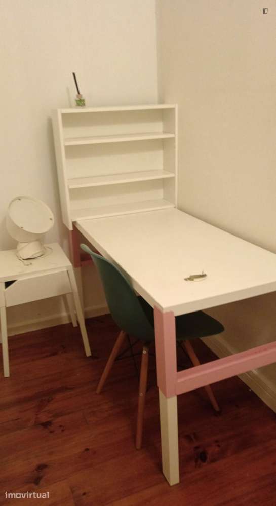 Quarto - localizado em Paranhos Porto - Grande imagem: 3/14