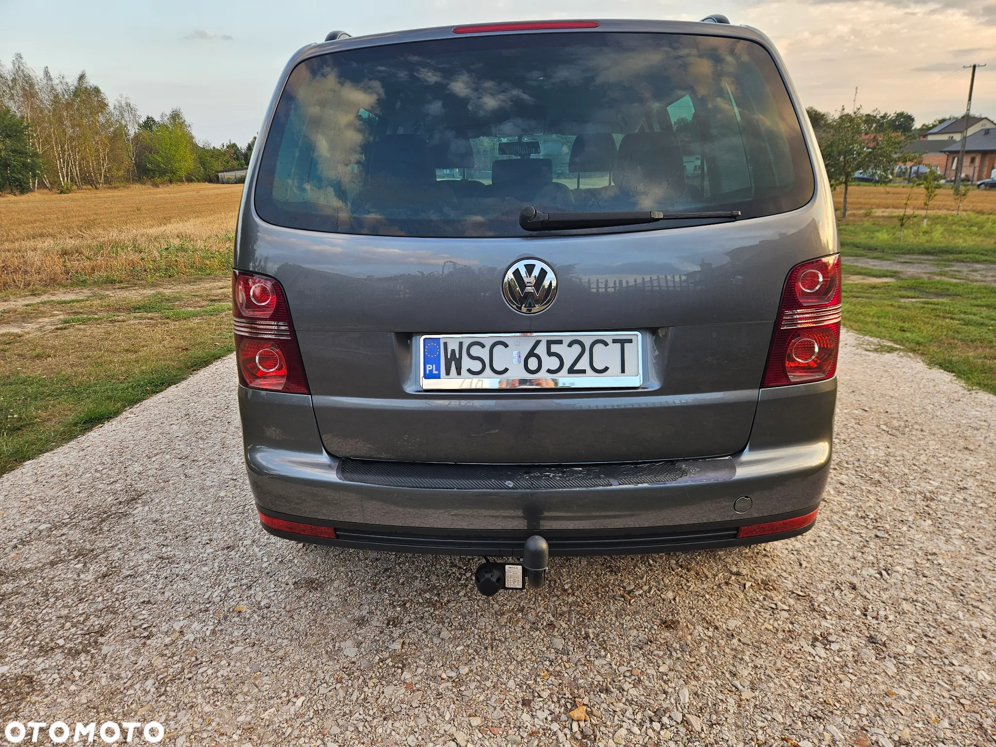 Volkswagen Touran 1.6 Basis - 16