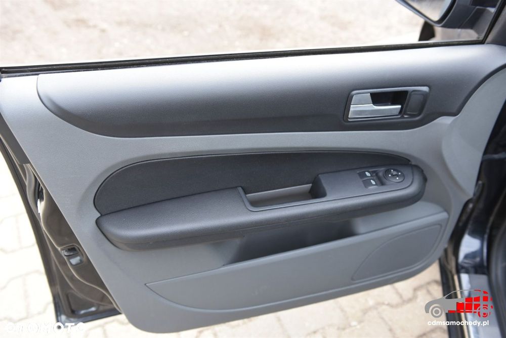 Ford Focus 1.4 Trend - 12