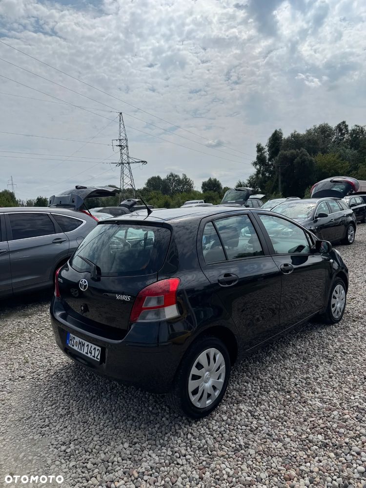 Toyota Yaris 1.0 VVT-i Cool - 3